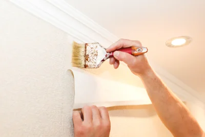 Pose de papier peint aux Granges-le-Roi — revêtements muraux et toiles de verre